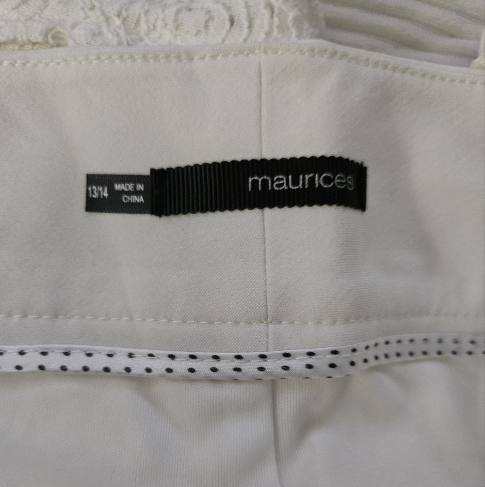 Maurices Women's White/off White Lace Shorts. NWT Size 13/14 - Picture 10 of 10